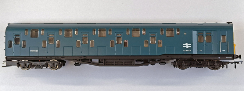 The offside/resistor grid side of the blue DMBS. Note the erroneous coach number on the left end of the car.