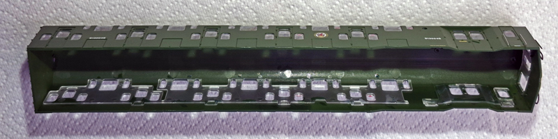 interior of the body shell of a DMBS showing the flush glazing unit