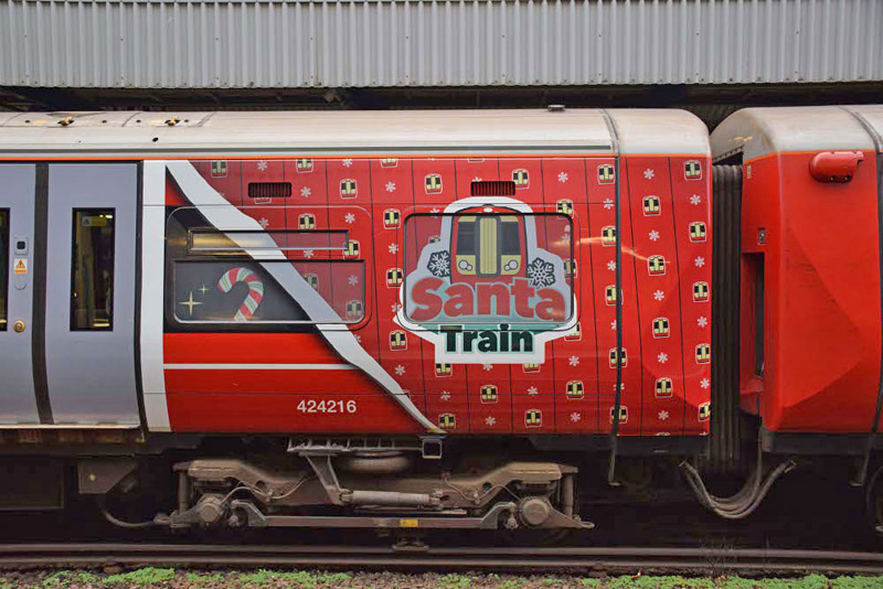 Gatwick Express Santa unit 387216 at Southampton on 23rd December 2025